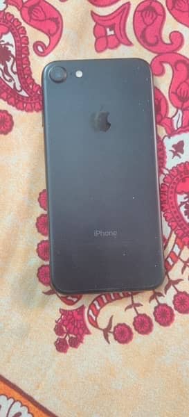 IPhone 7 | 9/10 condition 2