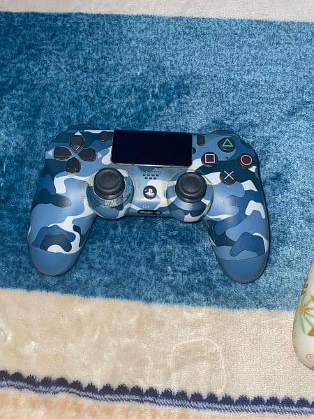 PS4 controller Blue edition 10/10, and other Accessories 3