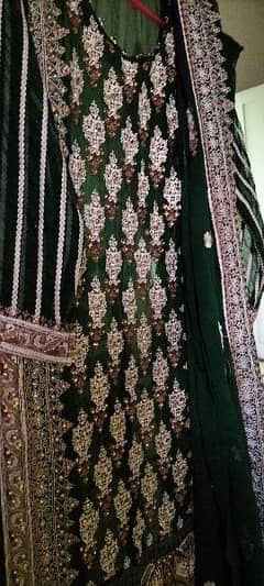 2 piece embroidery suit condition 9/10