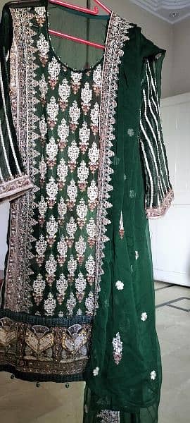 2 piece embroidery suit condition 9/10 2