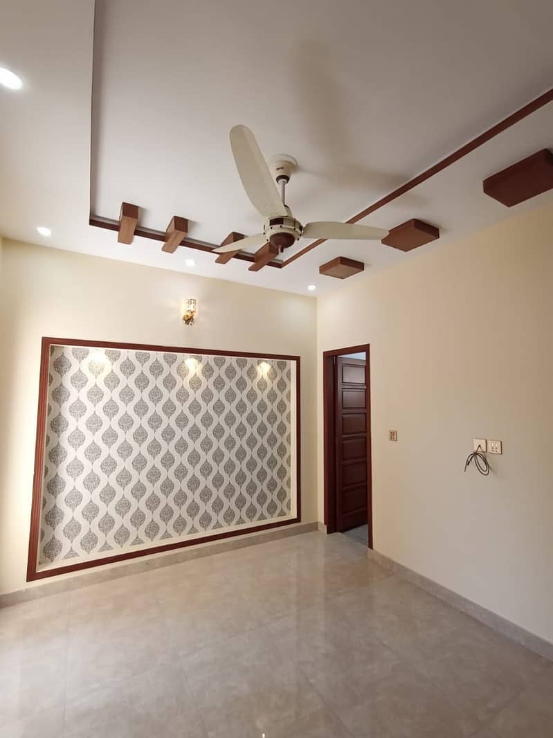 DHA RAHBAR 8 MARLA GOOD LOCATION DIRECT OWNER BEAUTIFUL HOUSE IS UP FOR SALE 11