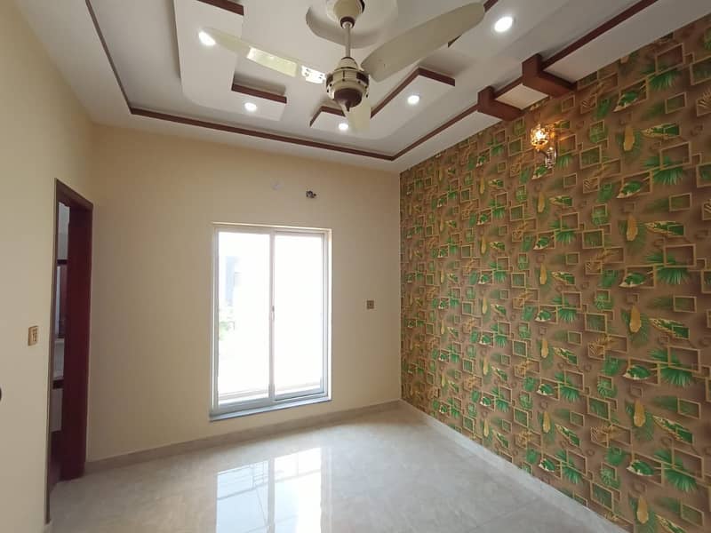DHA RAHBAR 8 MARLA GOOD LOCATION DIRECT OWNER BEAUTIFUL HOUSE IS UP FOR SALE 14