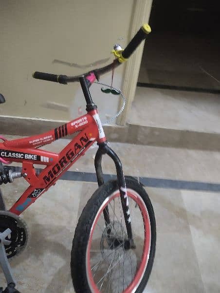 A bicycle for good kids is in good condition 2