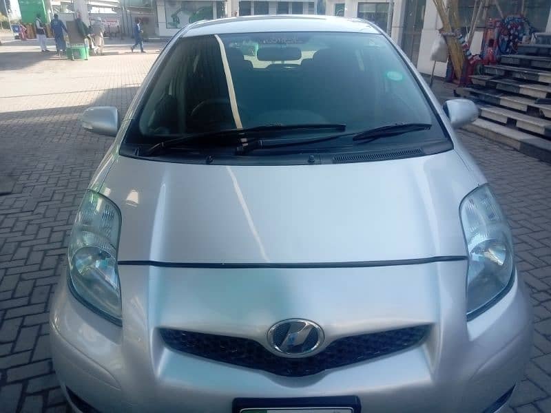Toyota vitz 8/12 in Outstanding Condition 0