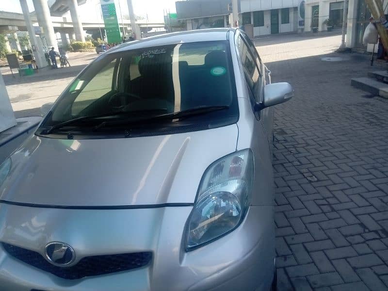 Toyota vitz 8/12 in Outstanding Condition 5