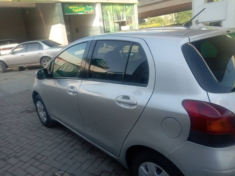 Toyota vitz 8/12 in Outstanding Condition 8