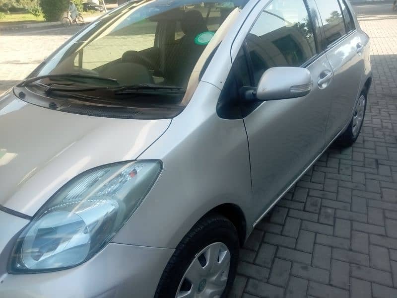 Toyota vitz 8/12 in Outstanding Condition 11