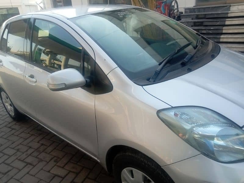 Toyota vitz 8/12 in Outstanding Condition 13