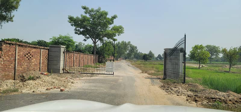 1 Kanal Farmhouse land fore sale AT Main Bedian Road lahoreReserve This Hot Location Land For Your Dream Farm House 0