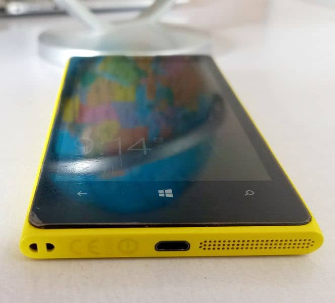 Nokia Lumia 1020 0