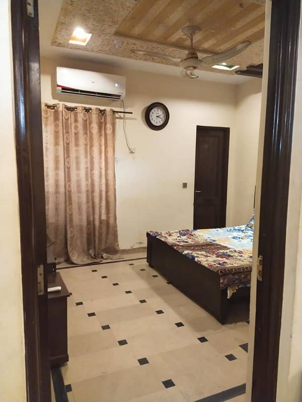 1 Kanal Independent Upper Portion For Rent In Wapda Town( Separate Gate) 2