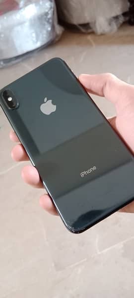 iphone xs max space grey color 256 gb conditions 10/10 1