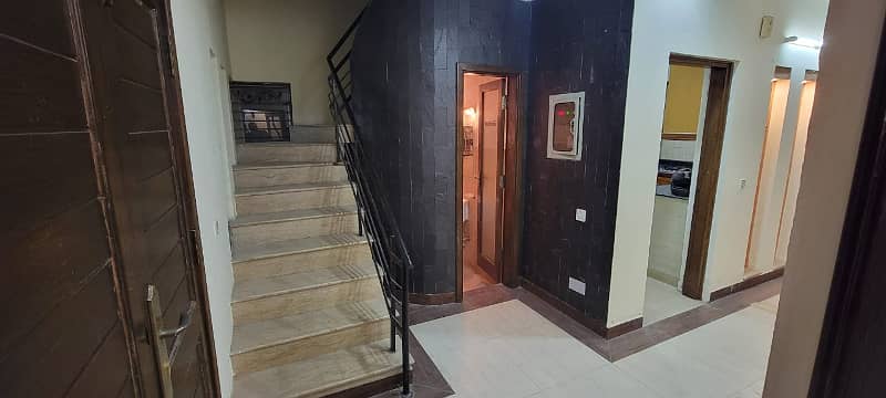 10 Marla Used House For Sale In Shaheen Block Sector B Bahria Town Lahore 3