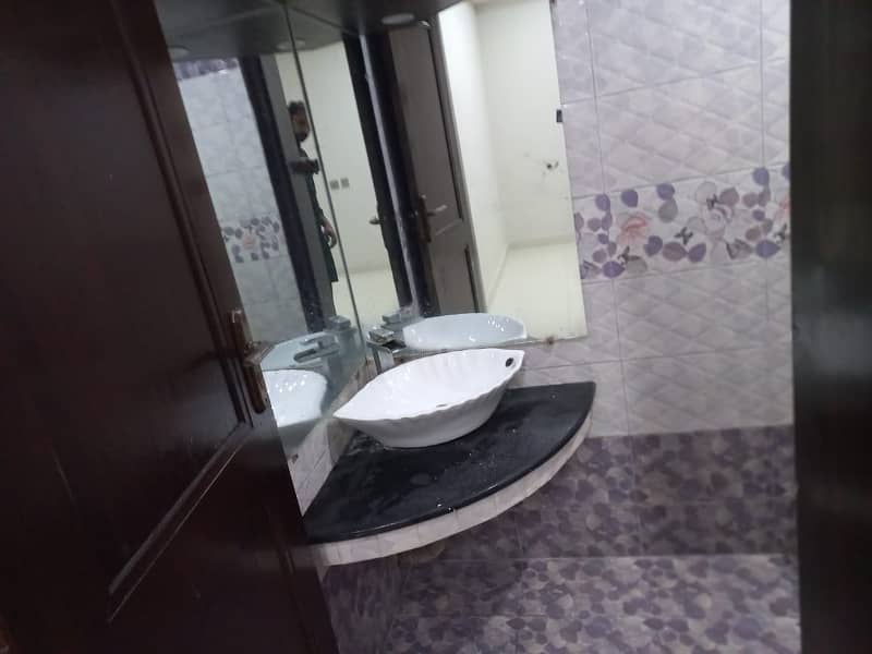 10 Marla Used House For Sale In Shaheen Block Sector B Bahria Town Lahore 18