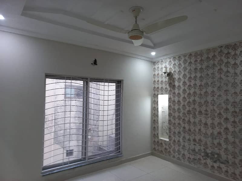 10 Marla Used House For Sale In Shaheen Block Sector B Bahria Town Lahore 28