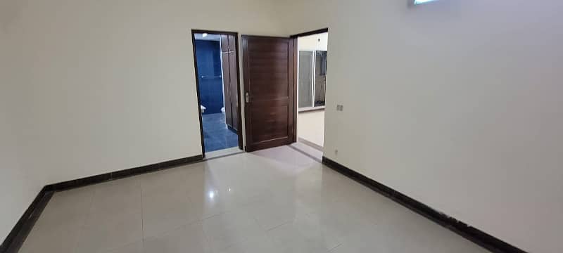 10 Marla Used House For Sale In Shaheen Block Sector B Bahria Town Lahore 39