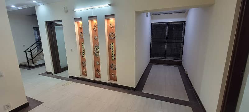 10 Marla Used House For Sale In Shaheen Block Sector B Bahria Town Lahore 43