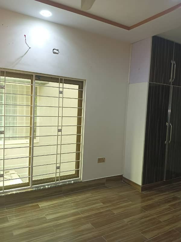 5 Marla Used House For Sale In Block BB Sector D Bahria Town Lahore 6