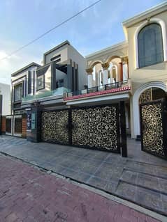 Brand New 10 Marla House For Sale In Tulip Block Sector C Bahria Town Lahore 0