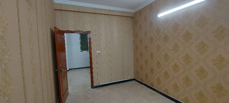 Beautiful Flat Available For Sale 9