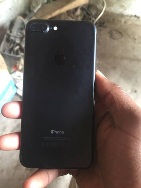 iPhone 7 Plus 32gb pta approved 5