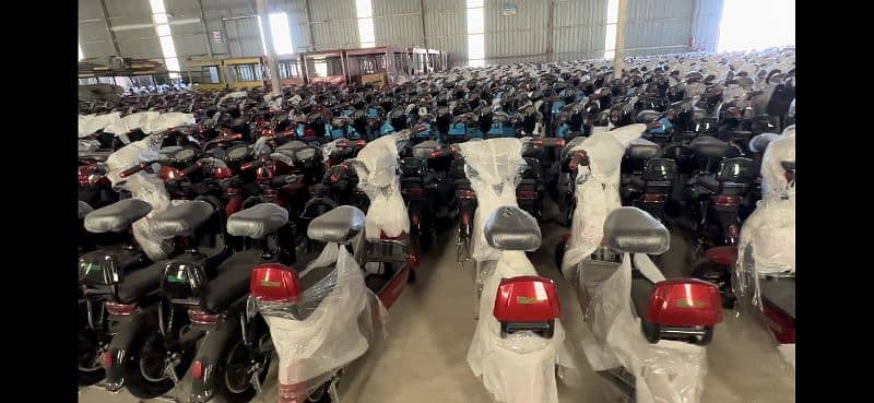 YJ future Electric Scooty Ready Stock for Delivery in all Pakistan 6
