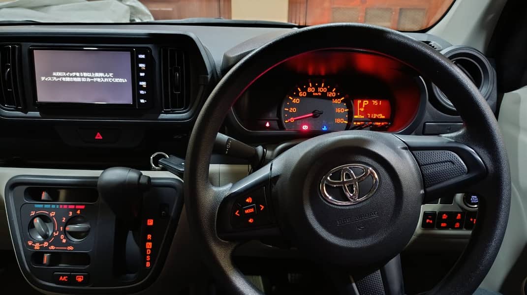 Toyota Passo XS 6
