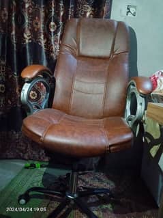 Office Master Chair Fresh Condition