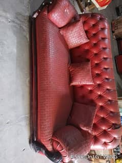 red color sofa set