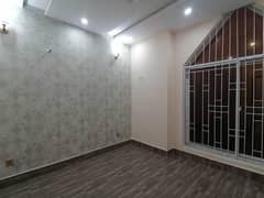 Prominently-Located Upper Portion Available In LDA Avenue For rent 0