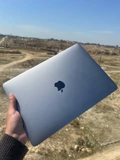 MacBook Pro 2018 13inch 0