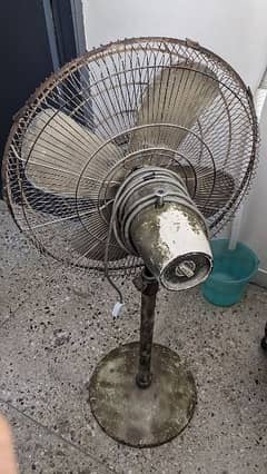 Table fan in good condition