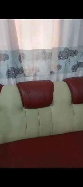 7 Seater Sofa Set New Condition 4