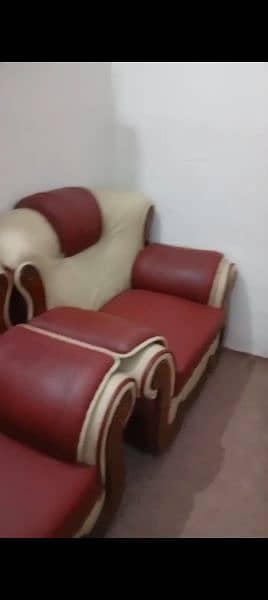 7 Seater Sofa Set New Condition 5