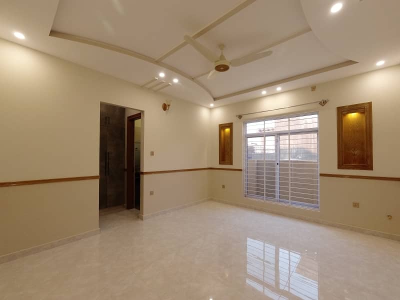 Beautifully Constructed House Is Available For sale In Bahria Town Phase 8 - Block A 5