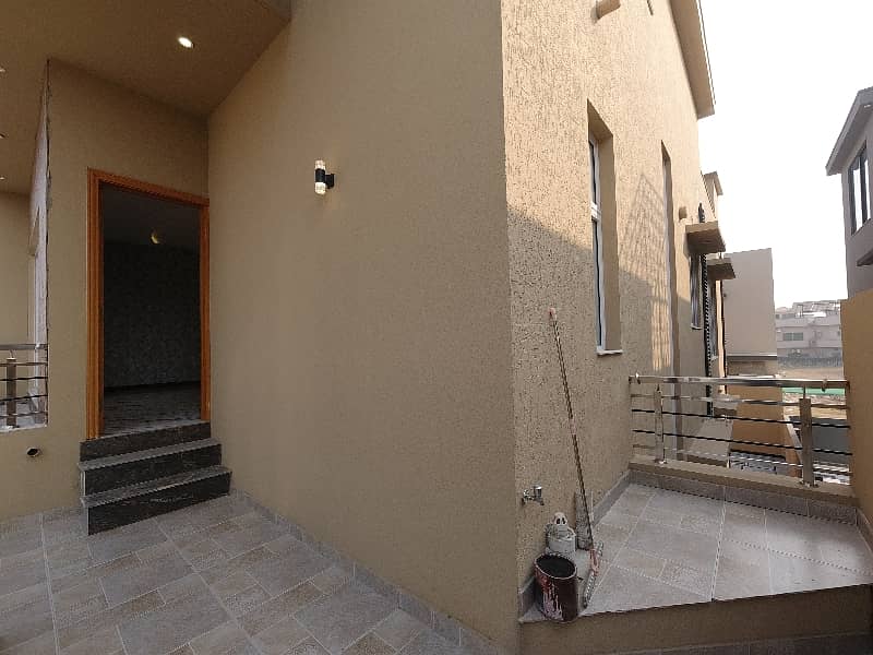 On Excellent Location House For sale In Beautiful Bahria Greens - Overseas Enclave - Sector 6 26