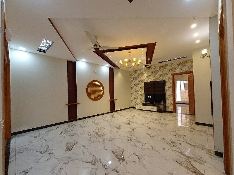 On Excellent Location House For sale In Beautiful Bahria Greens - Overseas Enclave - Sector 6 30