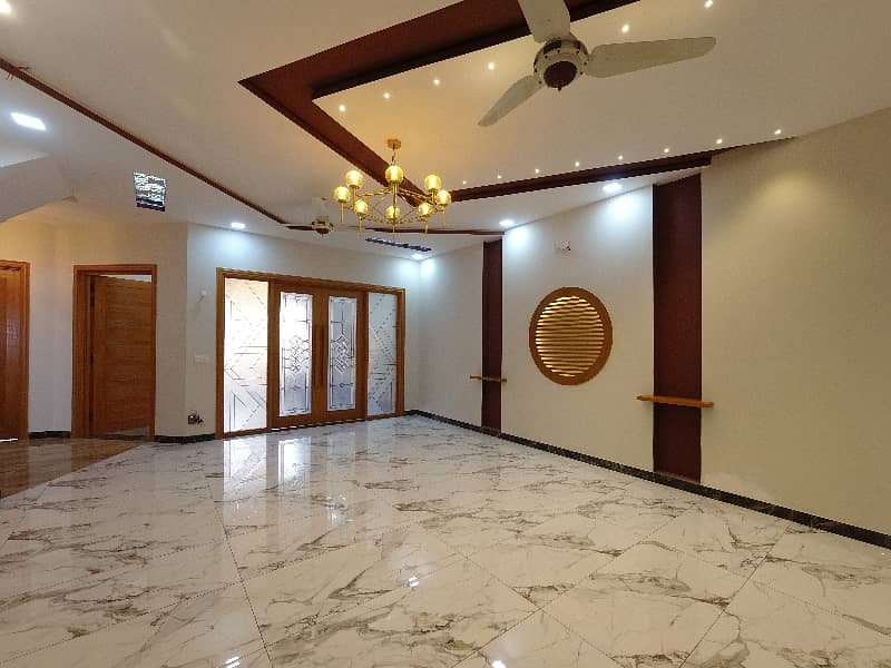 On Excellent Location House For sale In Beautiful Bahria Greens - Overseas Enclave - Sector 6 32