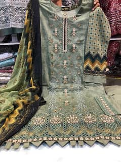 New Arrival zunaira 
Top quality lawn with shafoon dopta