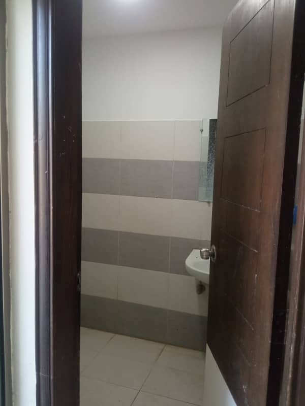 Bahria Town Phase 8 One Bed Apartment For Sale Liner Commercial 4