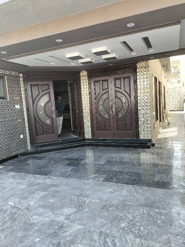 Bahria Town Phase 8 
Sector F1 Brand New House For Rent 2