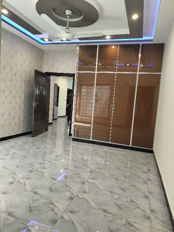 Bahria Town Phase 8 
Sector F1 Brand New House For Rent 3