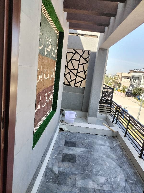 Bahria Town Phase 8 
Sector F1 Brand New House For Rent 15