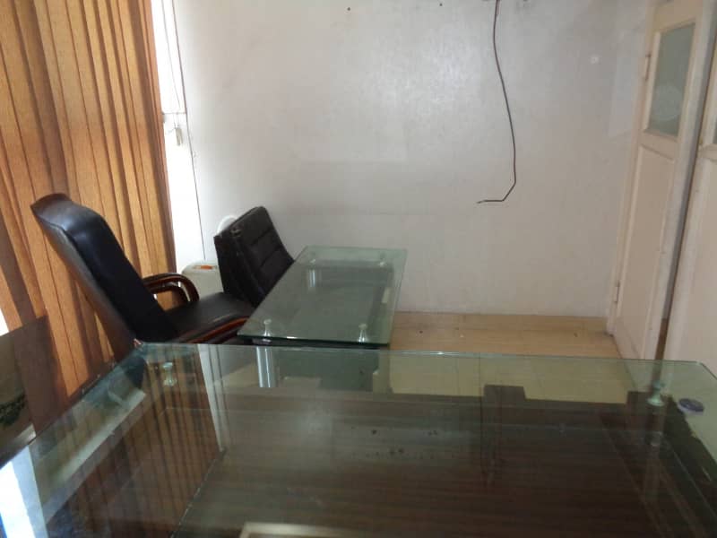300 Sqft Well Renovated Furnished Office With Fixtures Available At Kohinoor One Faisalabad Ideal For Software Houses IT Work Consultancy Marketing Companies And Digital Agencies 3