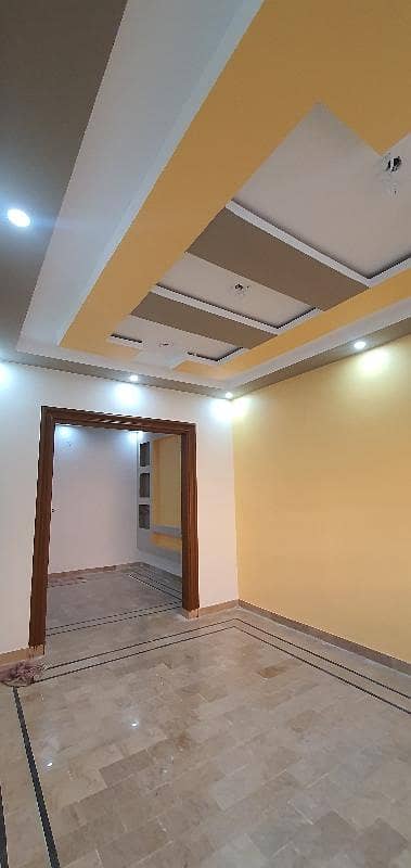 120 SQ YARDS FULLY RENOVATED HOUSE JUST LIKE BRAND NEW AVAILBLE FOR SELL IN GULSHAN E MAYMAR SECTOR Z6,NEAR MOHSIN FOODS,GATE NO 2 MAYMAR 10