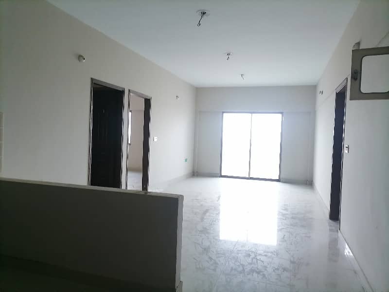 Flat Spread Over 1000 Square Feet In North Karachi - Sector 5L Available 2