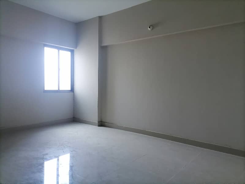 Flat Spread Over 1000 Square Feet In North Karachi - Sector 5L Available 0