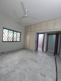 Dha defence phase vi 500 yards separate gate bungalow portion available for rent