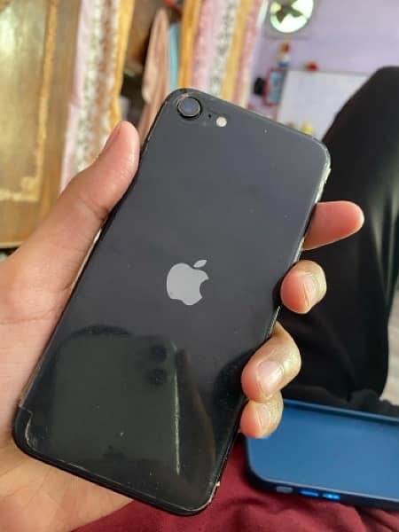 iPhone SE 2020 5