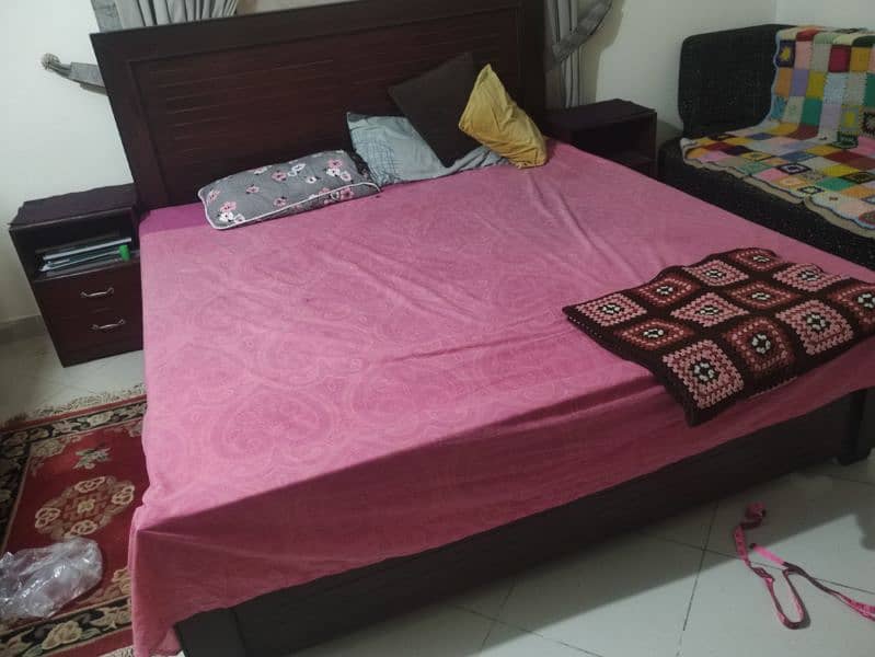 Bed set (bed+2 bedsides+ dressing table 0